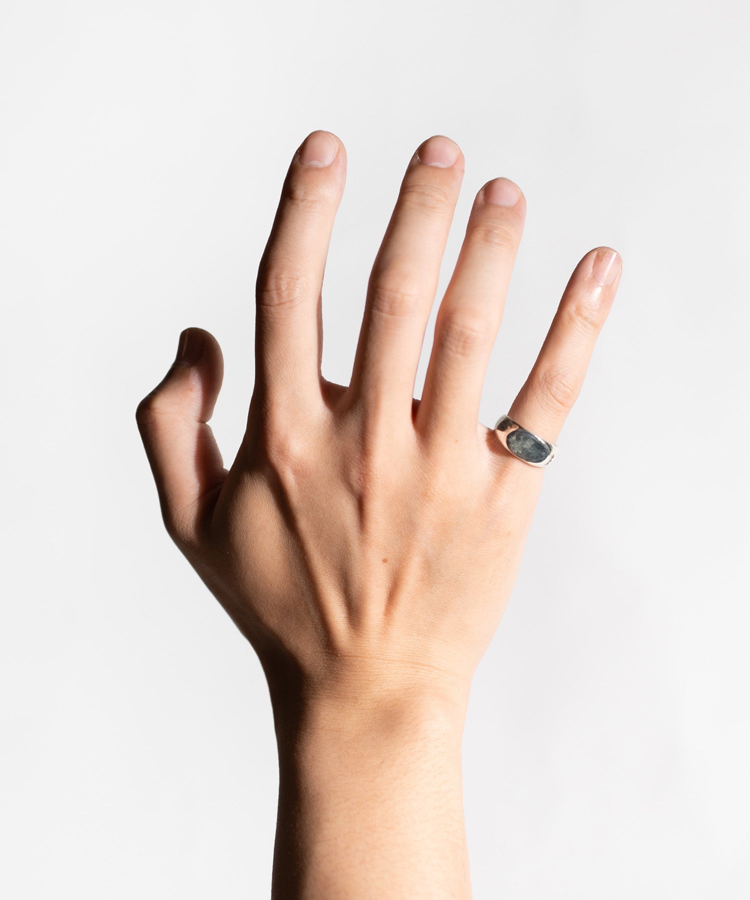 SMALL SIGNET RING