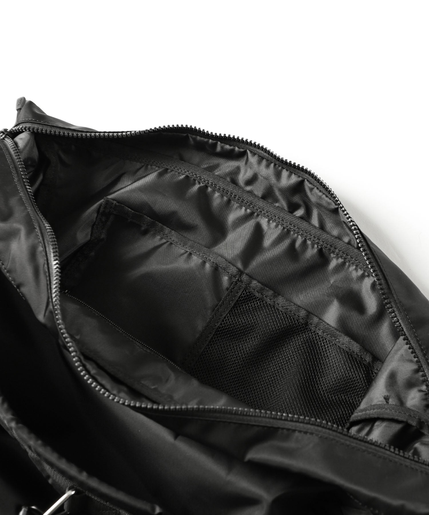 POUCH SHOULDER BAG