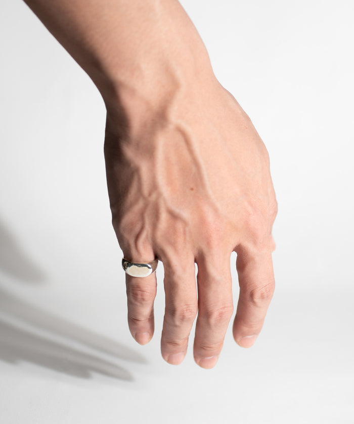 SMALL SIGNET RING