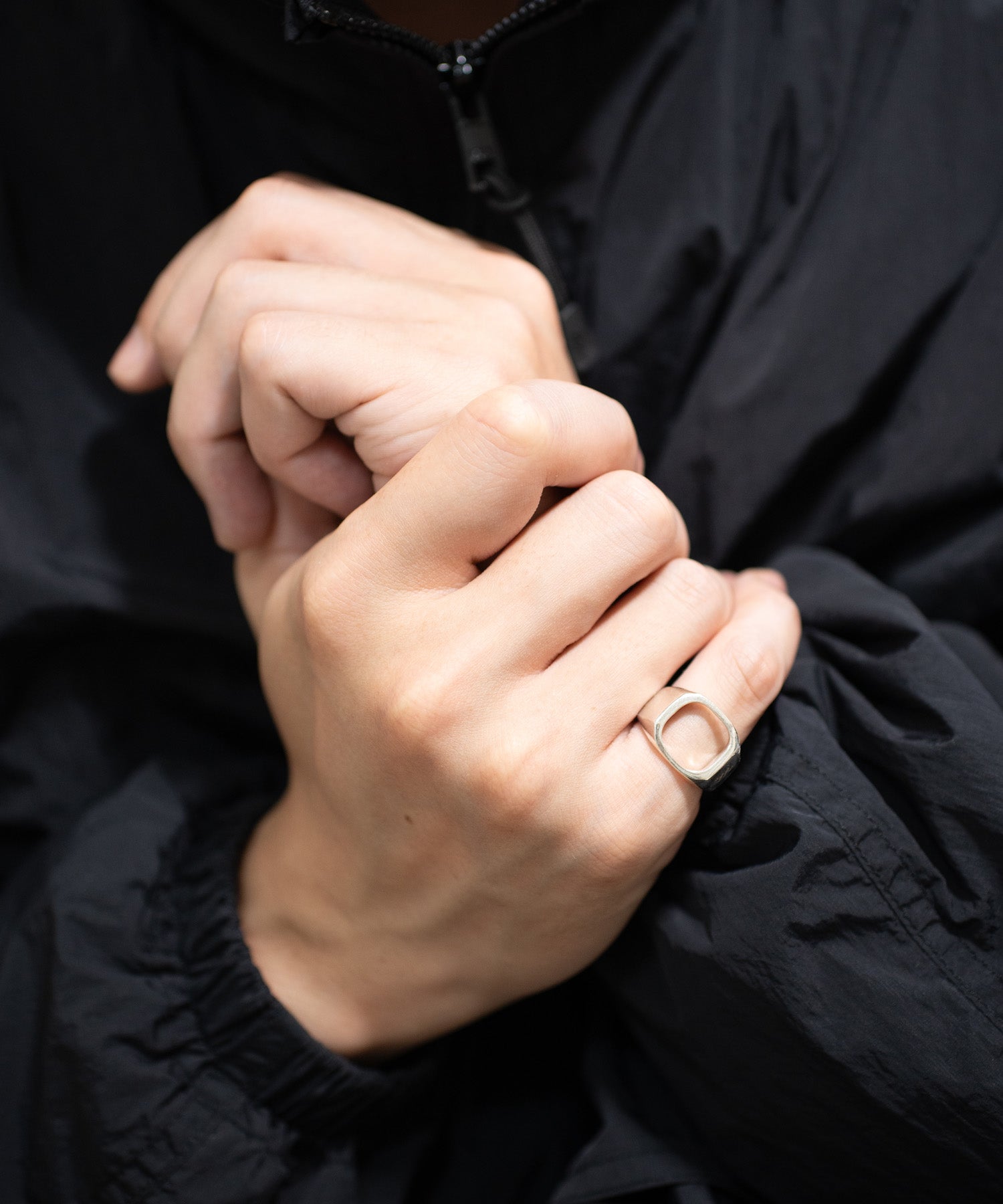 SIGNET OPEN RING