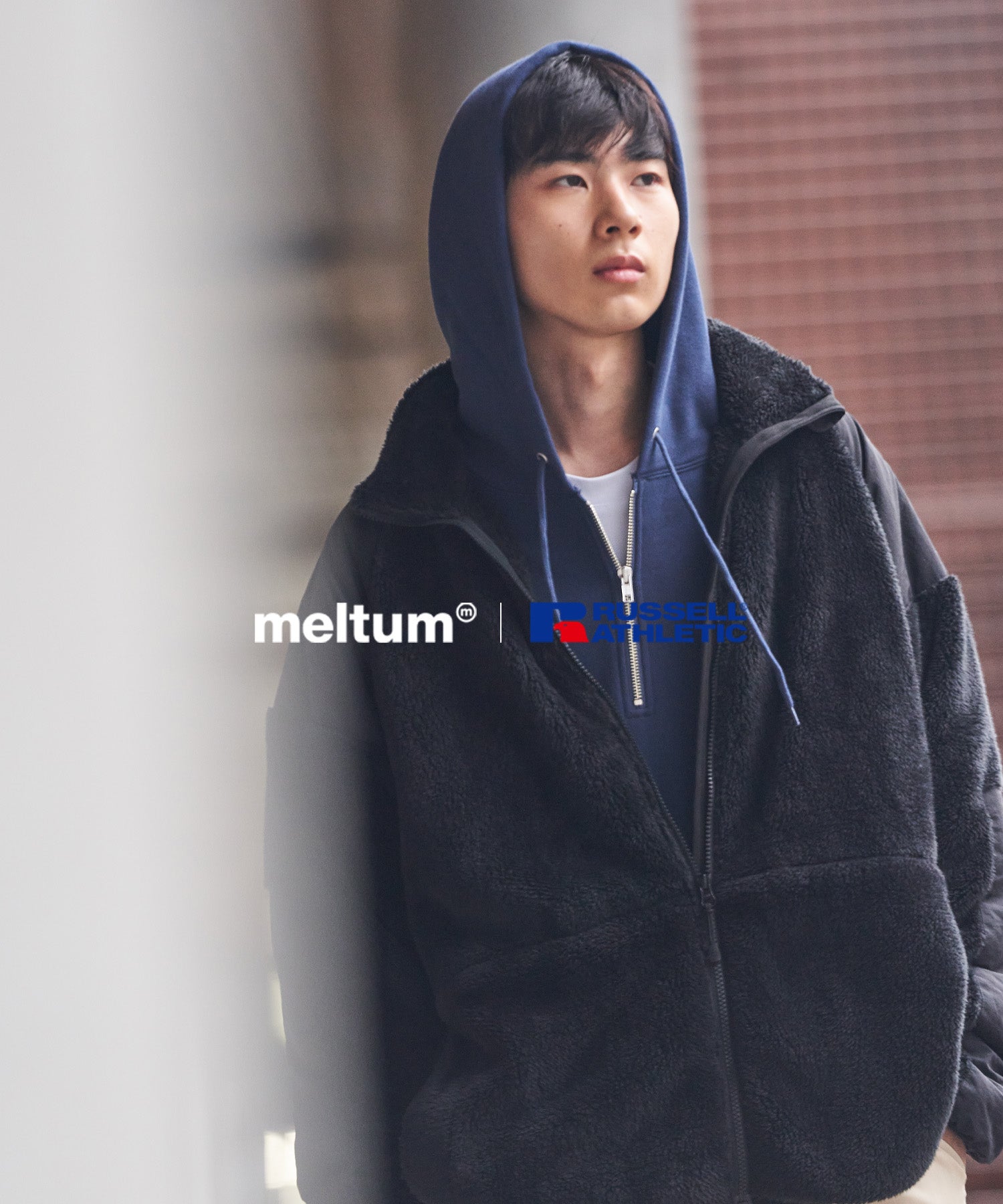 meltum × RUSSELL ATHLETIC . HALFZIP SWEATHOODIE