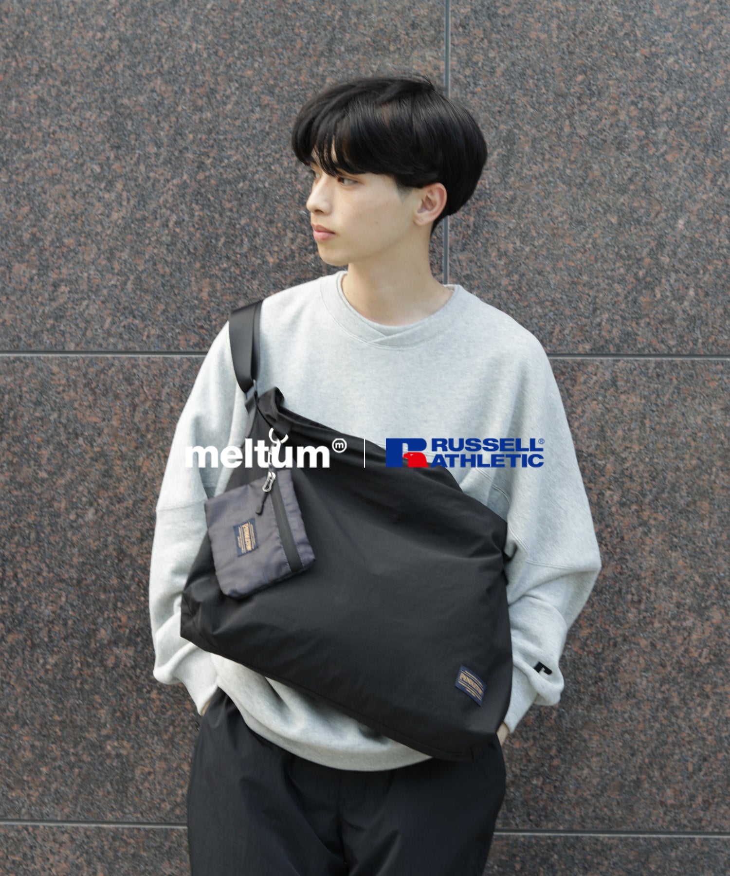 meltum × RUSSELL ATHLETIC . CAP SHOULDER SWEATSHIRT
