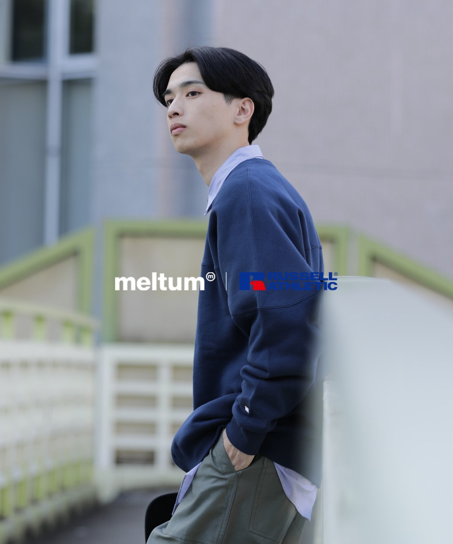 meltum × RUSSELL ATHLETIC . CAP SHOULDER SWEATSHIRT