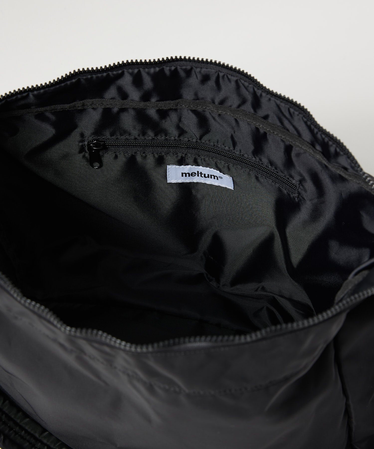 POUCH SHOULDER BAG