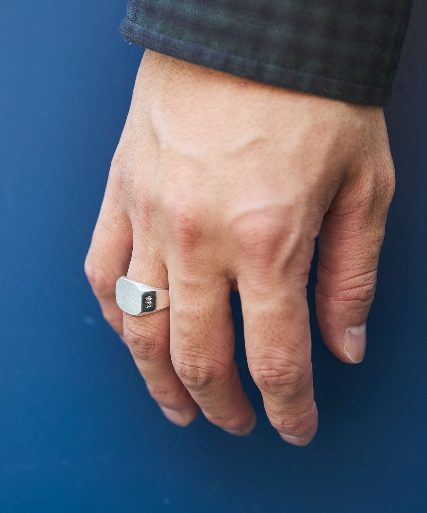 SATIN SIGNET RING