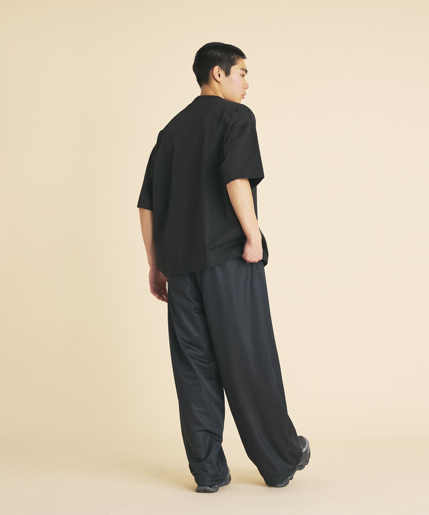 【2026.2.18 WED 18:00~ INSTOCK】MESH EASY SLACKS