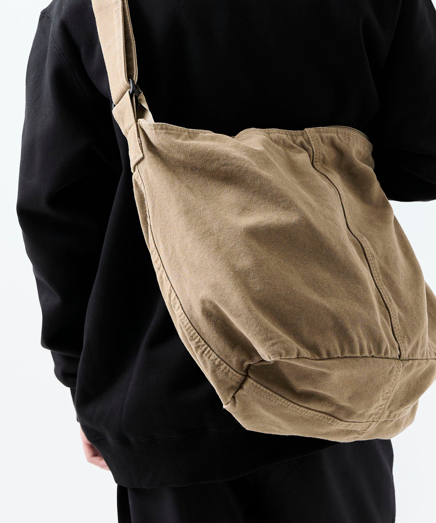 canvas messenger bag