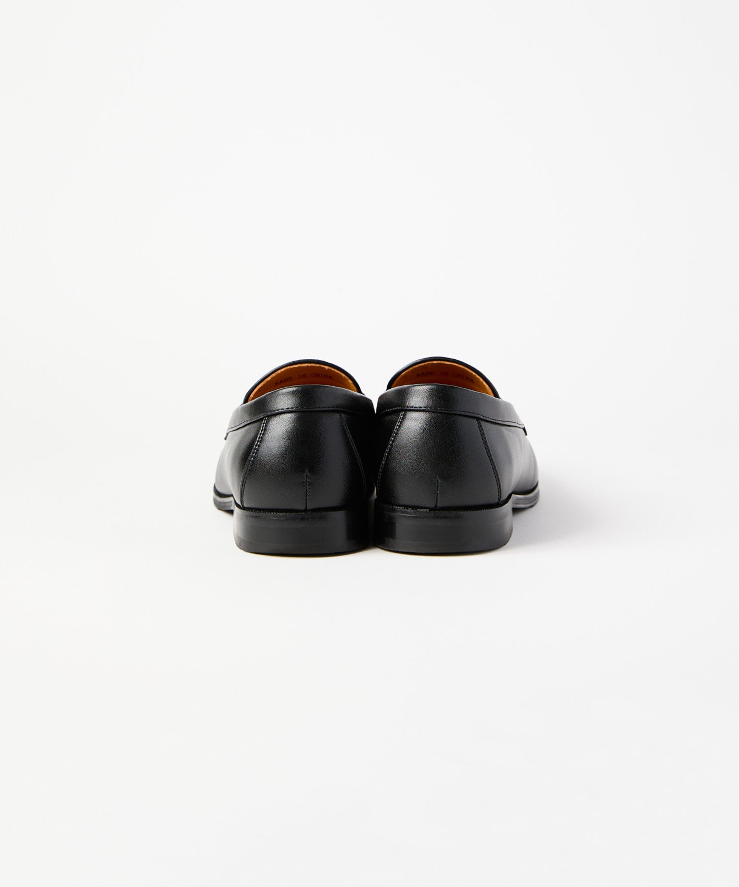 BASIC LOAFERS