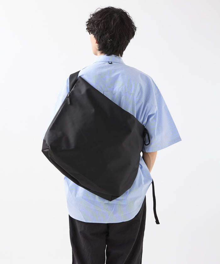 NYLON MESSENGER BAG