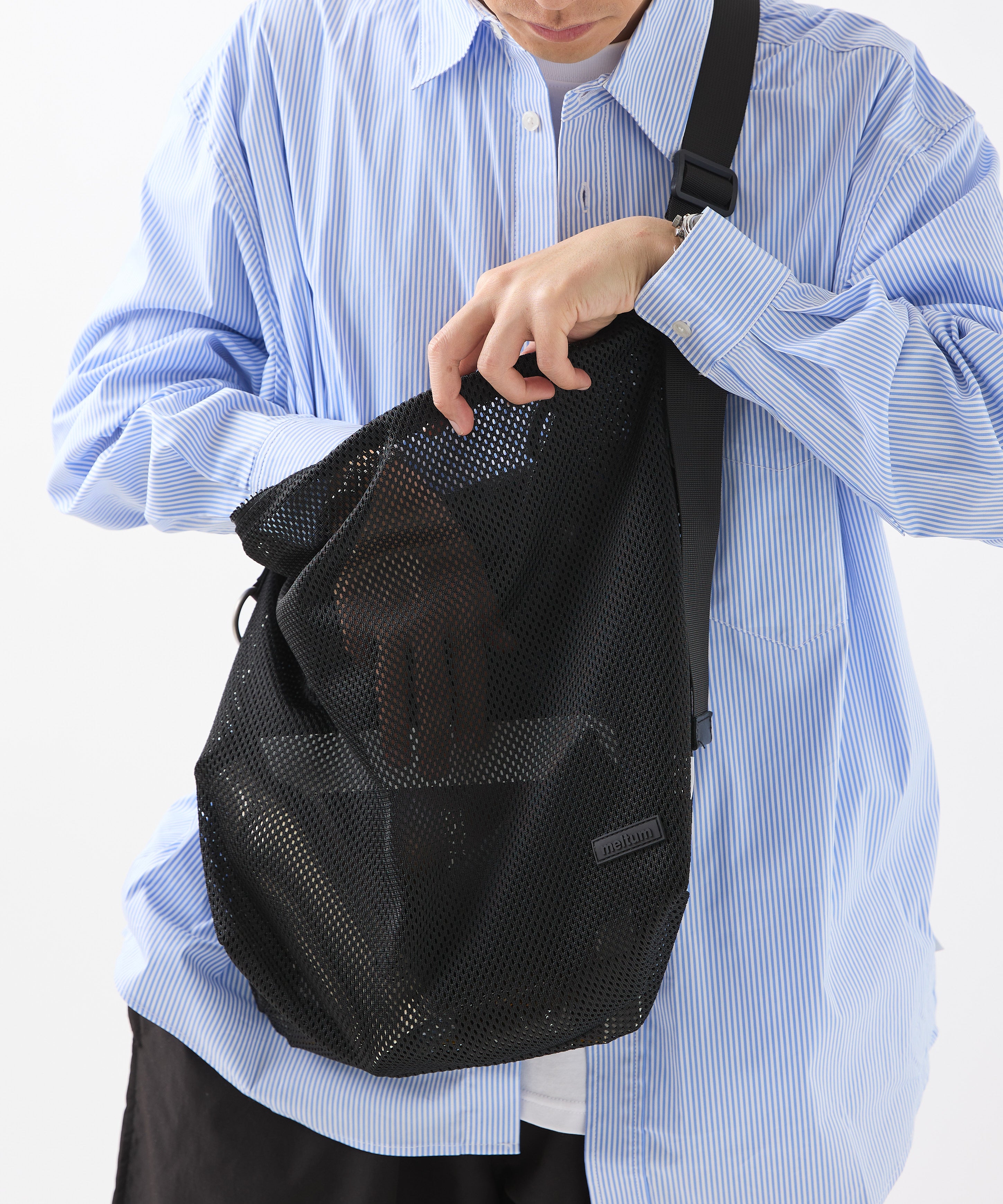 MESH SHOULDER BAG