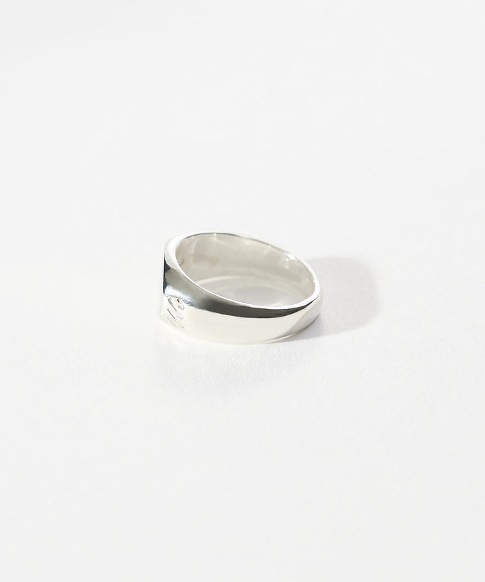 SMALL SIGNET RING