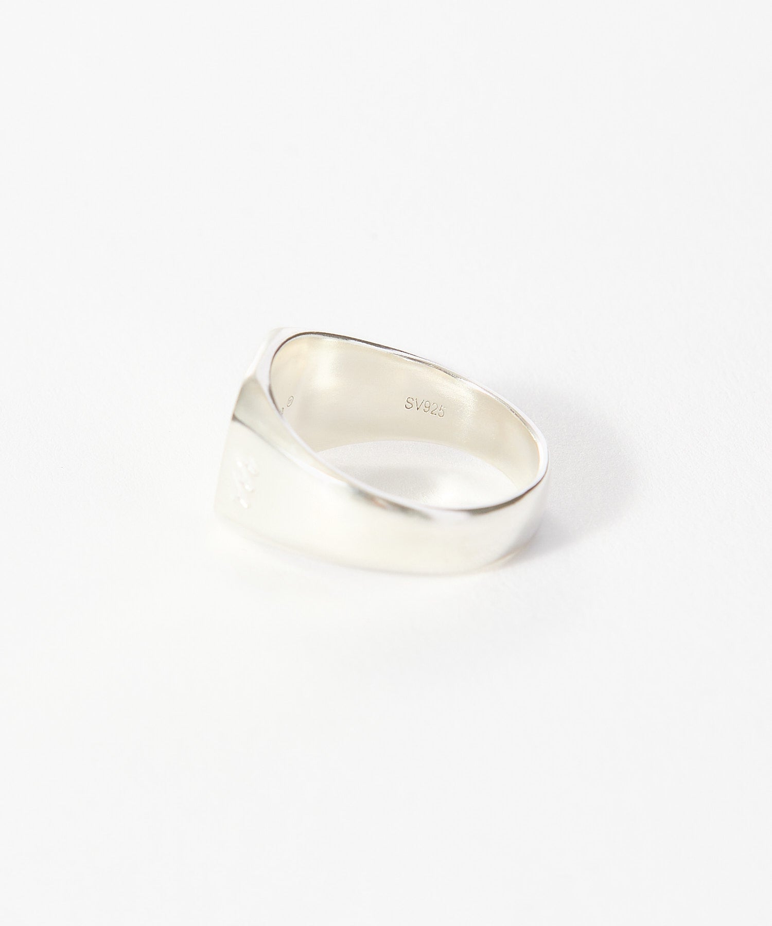 SATIN SIGNET RING