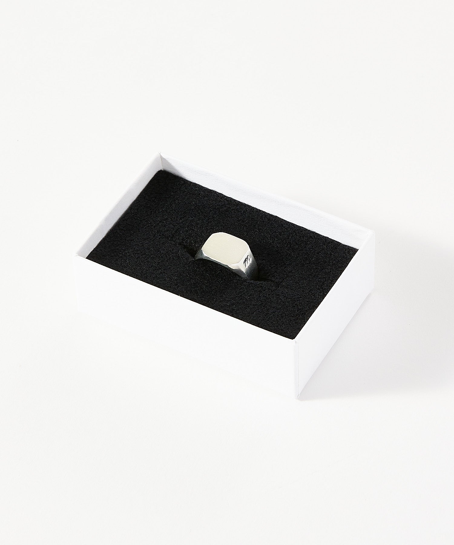 SATIN SIGNET RING