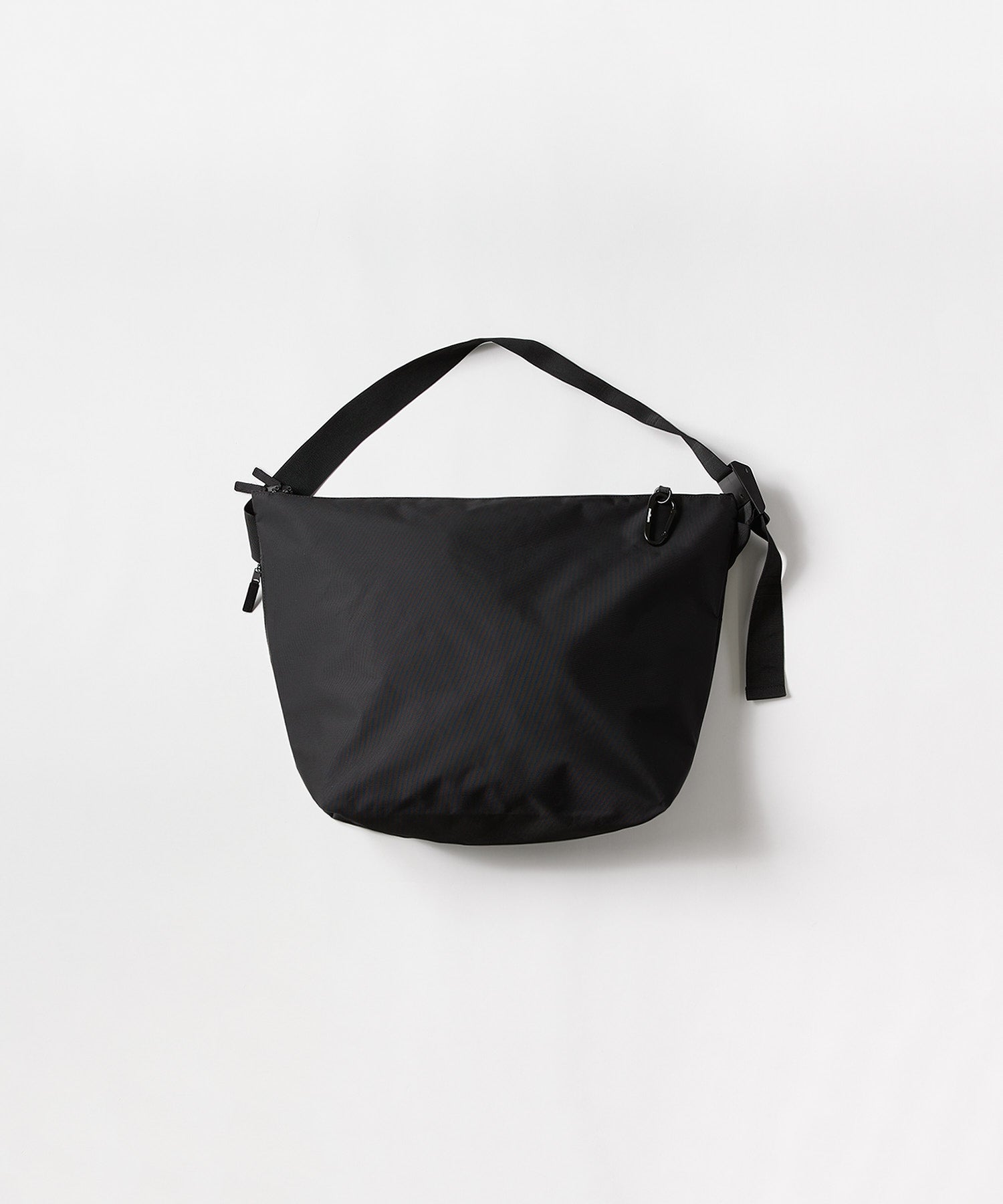 NYLON MESSENGER BAG