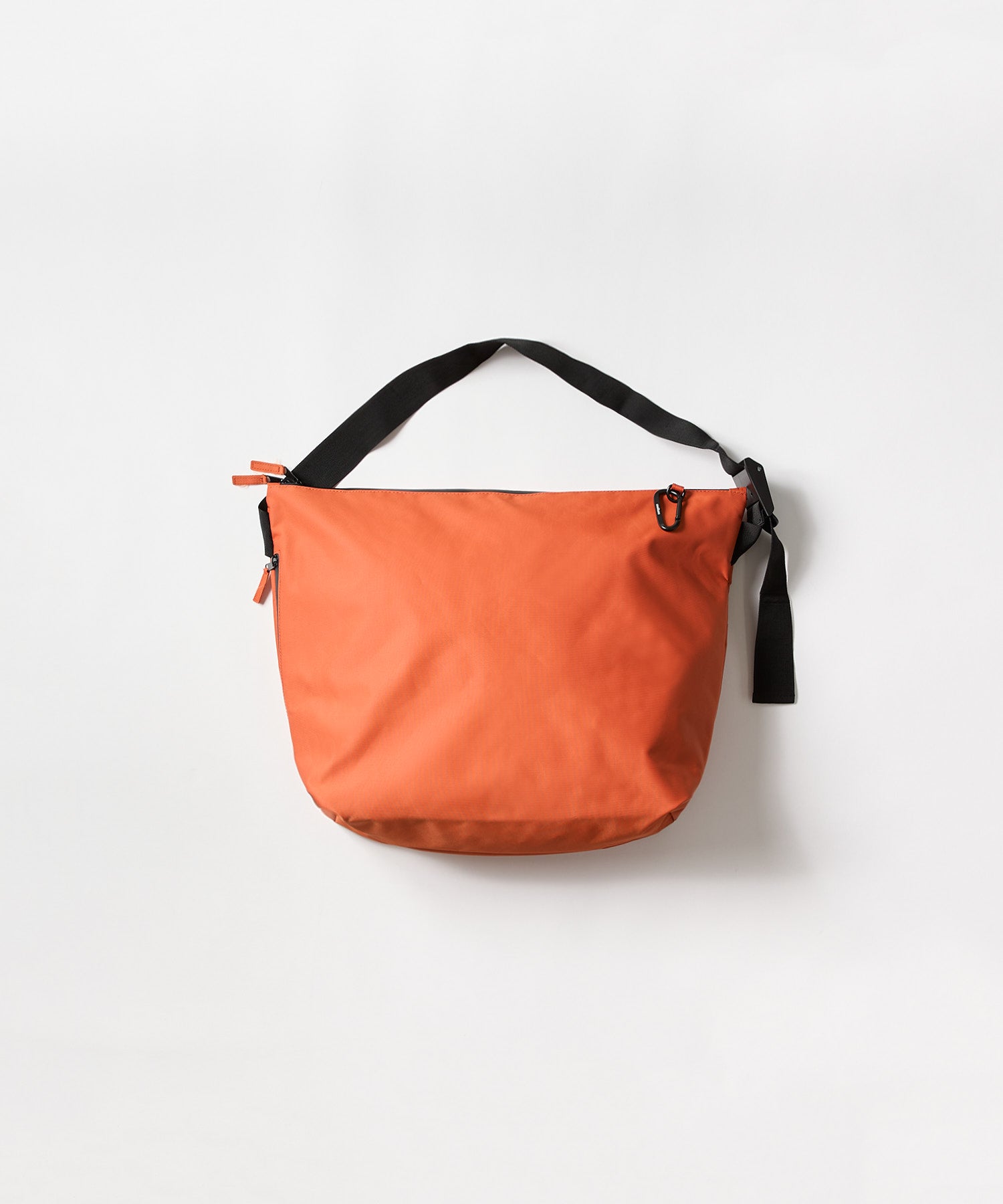 NYLON MESSENGER BAG