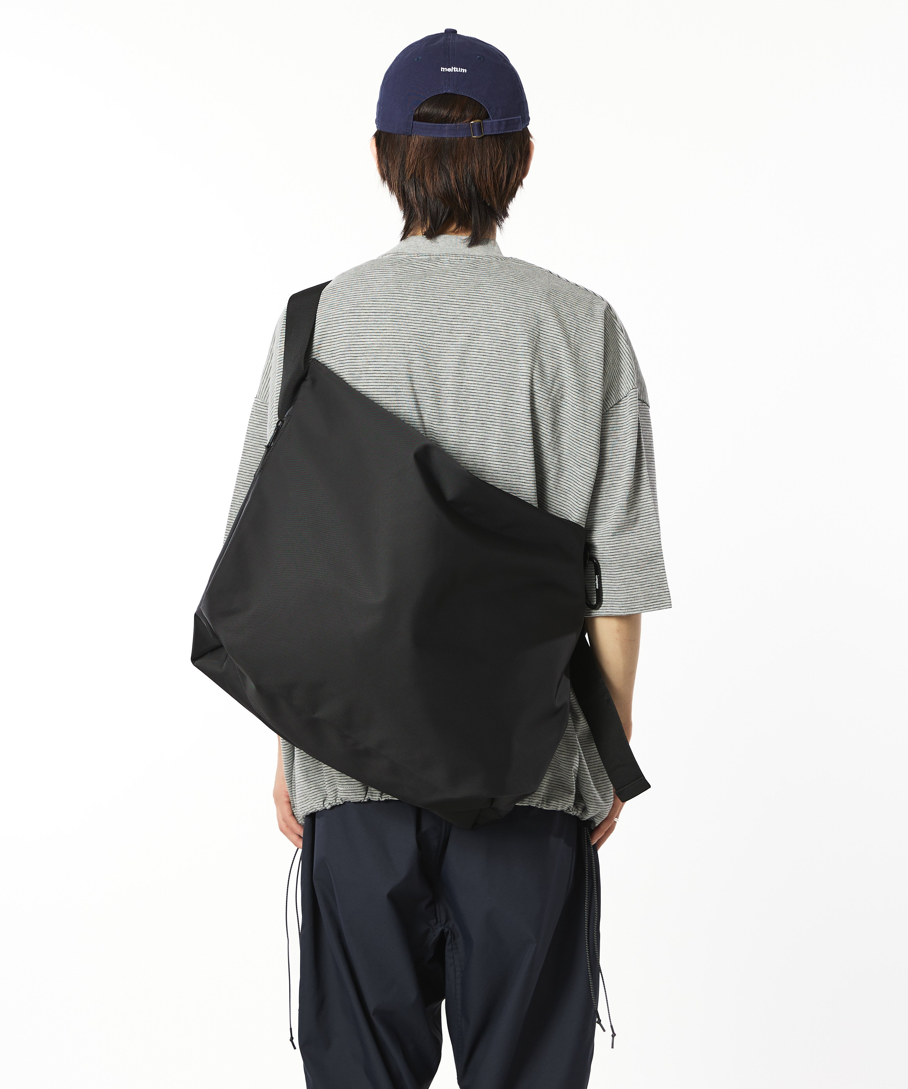 NYLON MESSENGER BAG