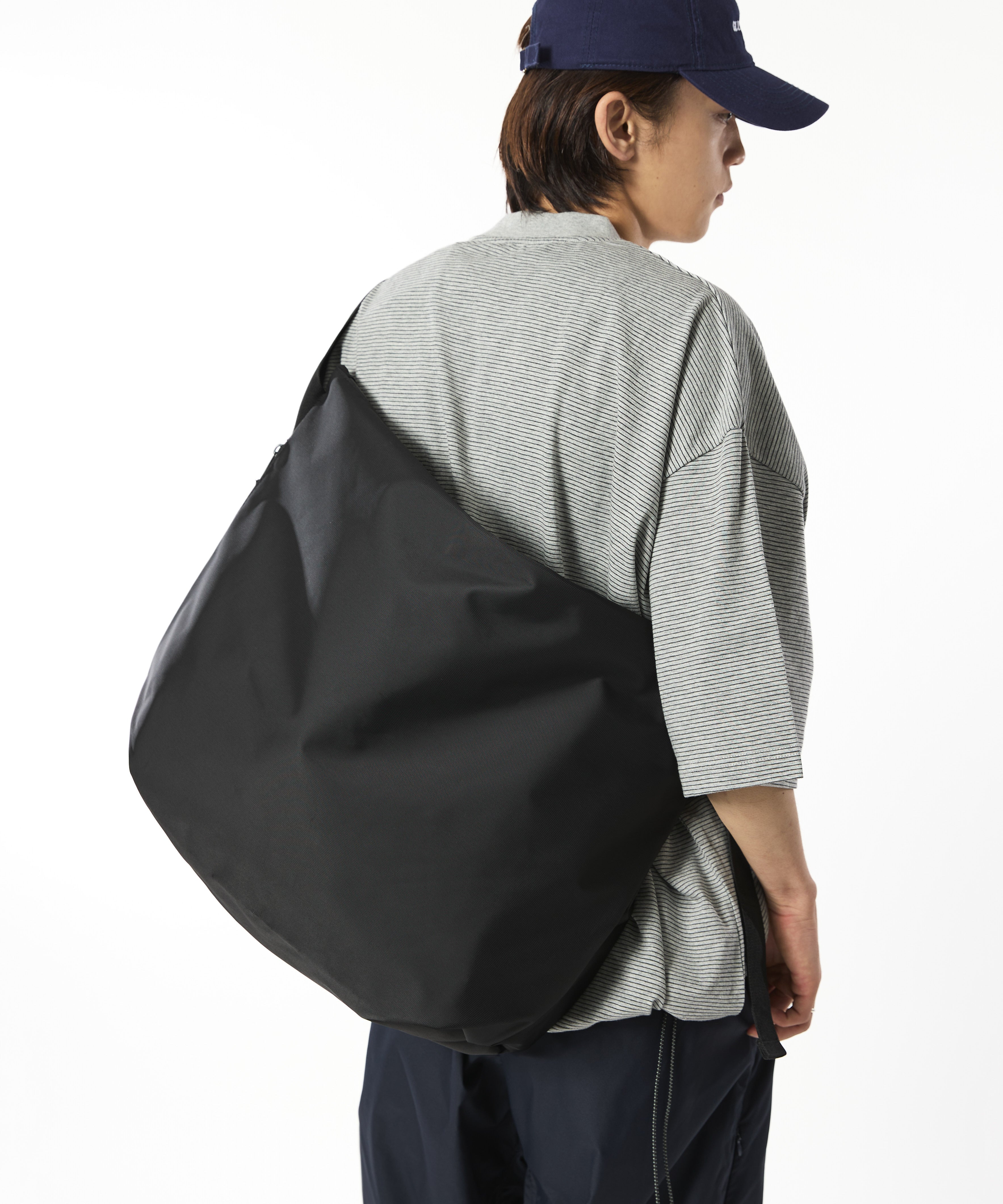 NYLON MESSENGER BAG