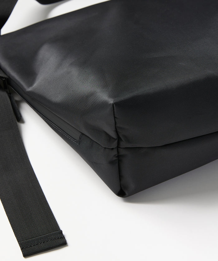 NYLON MESSENGER BAG(M)