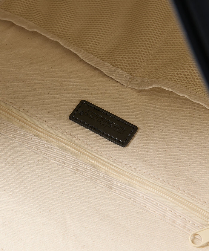 LEATHER MESSENGER BAG