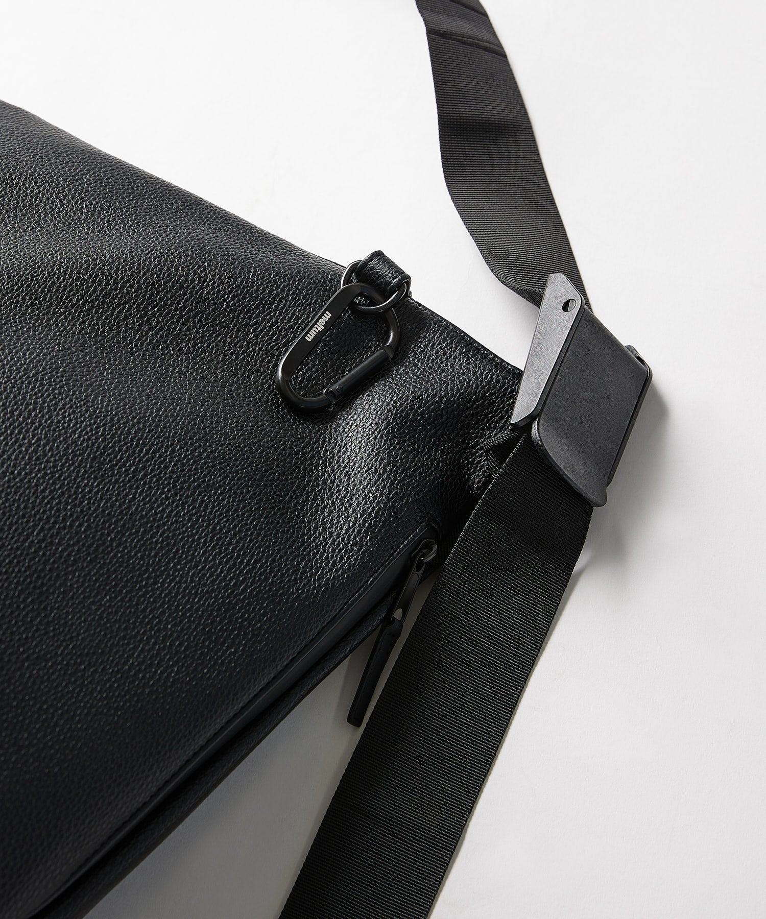 LEATHER MESSENGER BAG