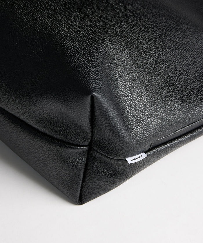 LEATHER MESSENGER BAG