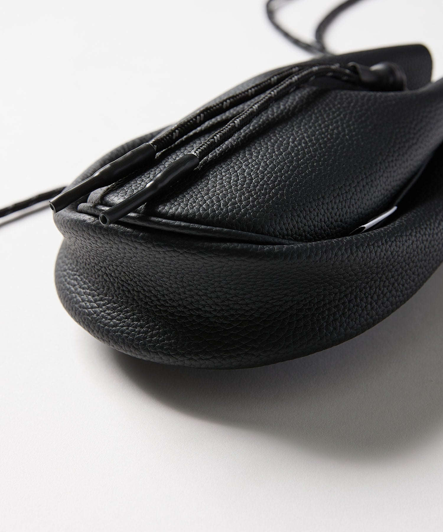 【2025.9.12 FRI 18:00~ IN STOCK】LEATHER DRAWSTRING BAG