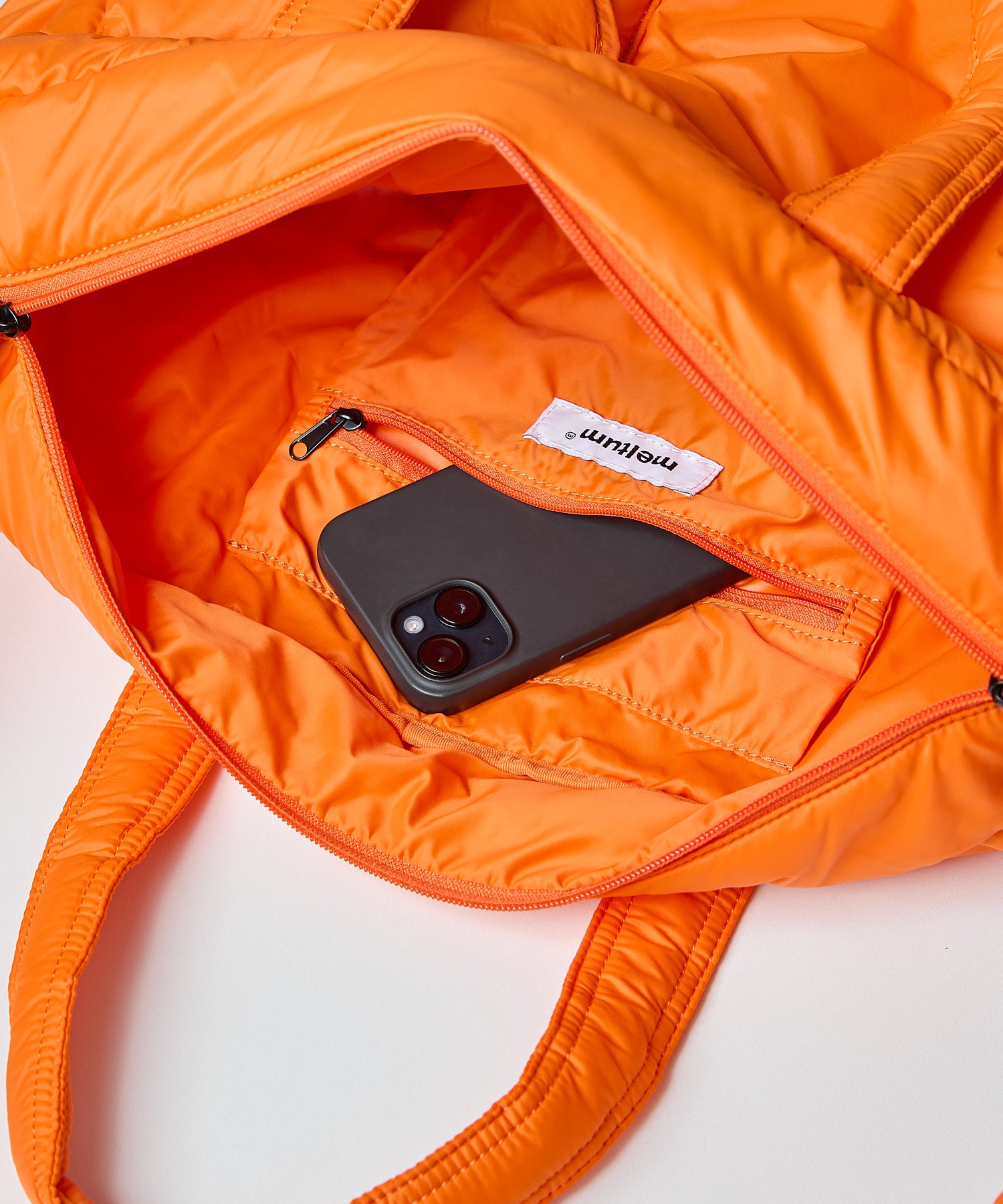 PADDING SHOULDER BAG