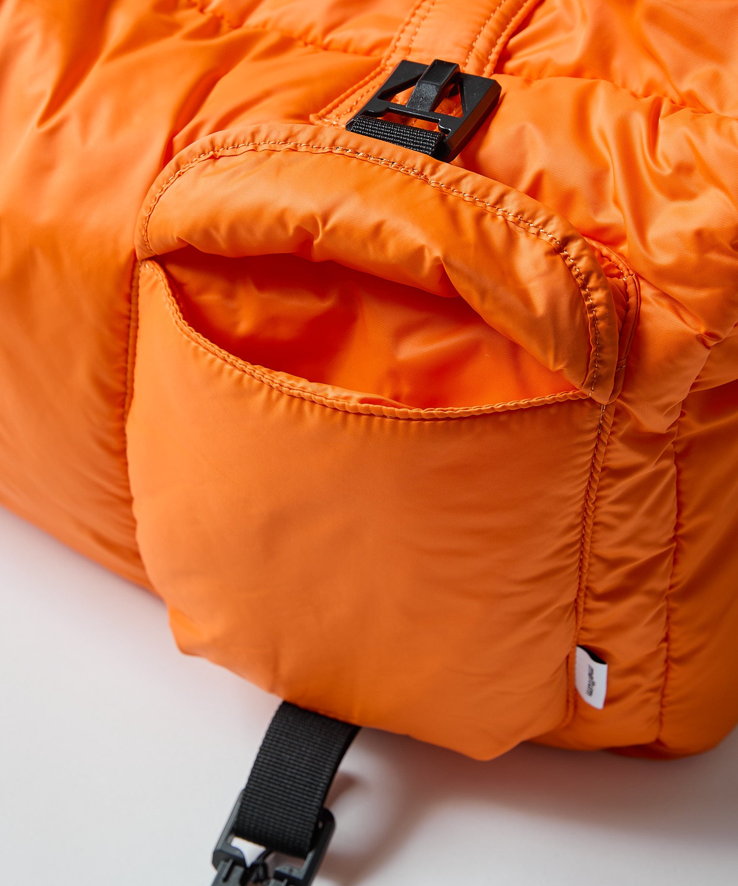 PADDING SHOULDER BAG