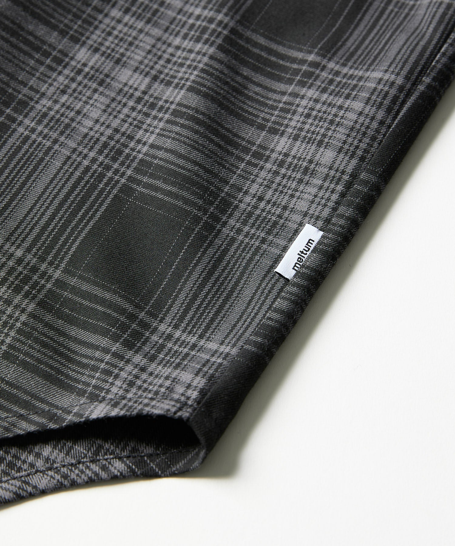 【2025.8.27 WED 18:00~ IN STOCK】OMBRE CHECK SHIRT