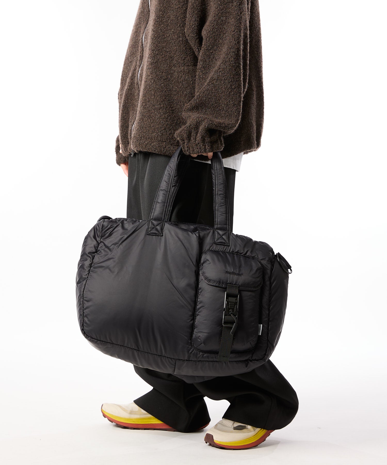 PADDING SHOULDER BAG