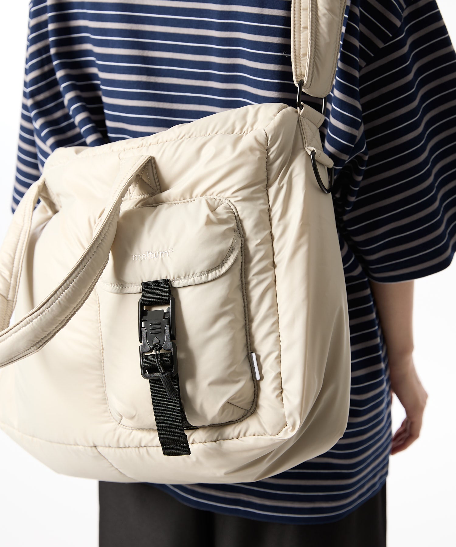 PADDING SHOULDER BAG