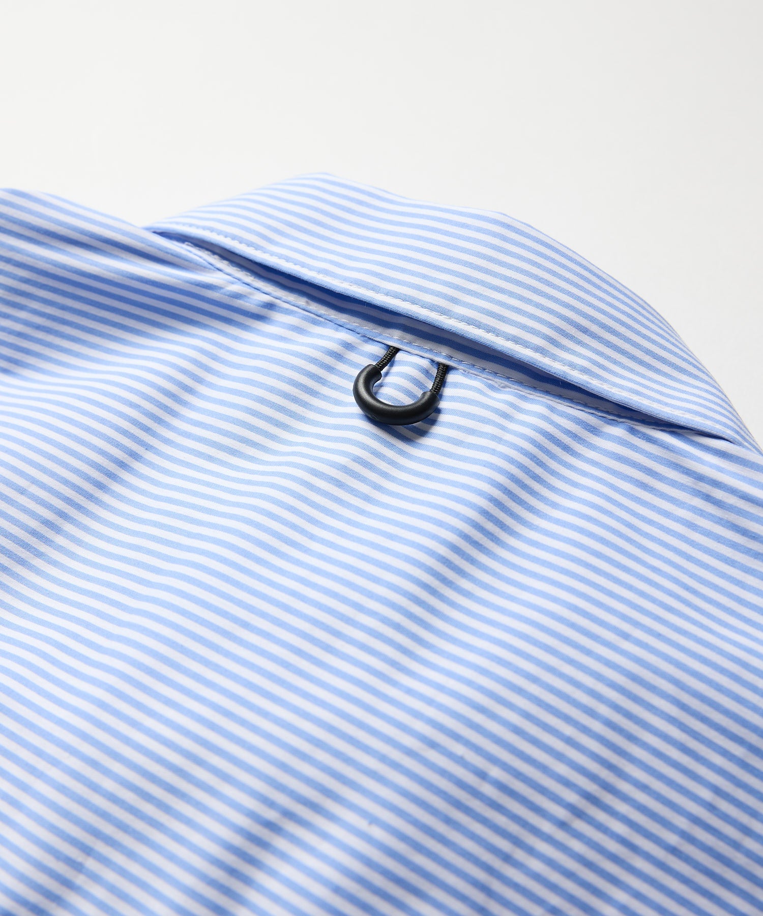 宽松条纹长袖衬衫