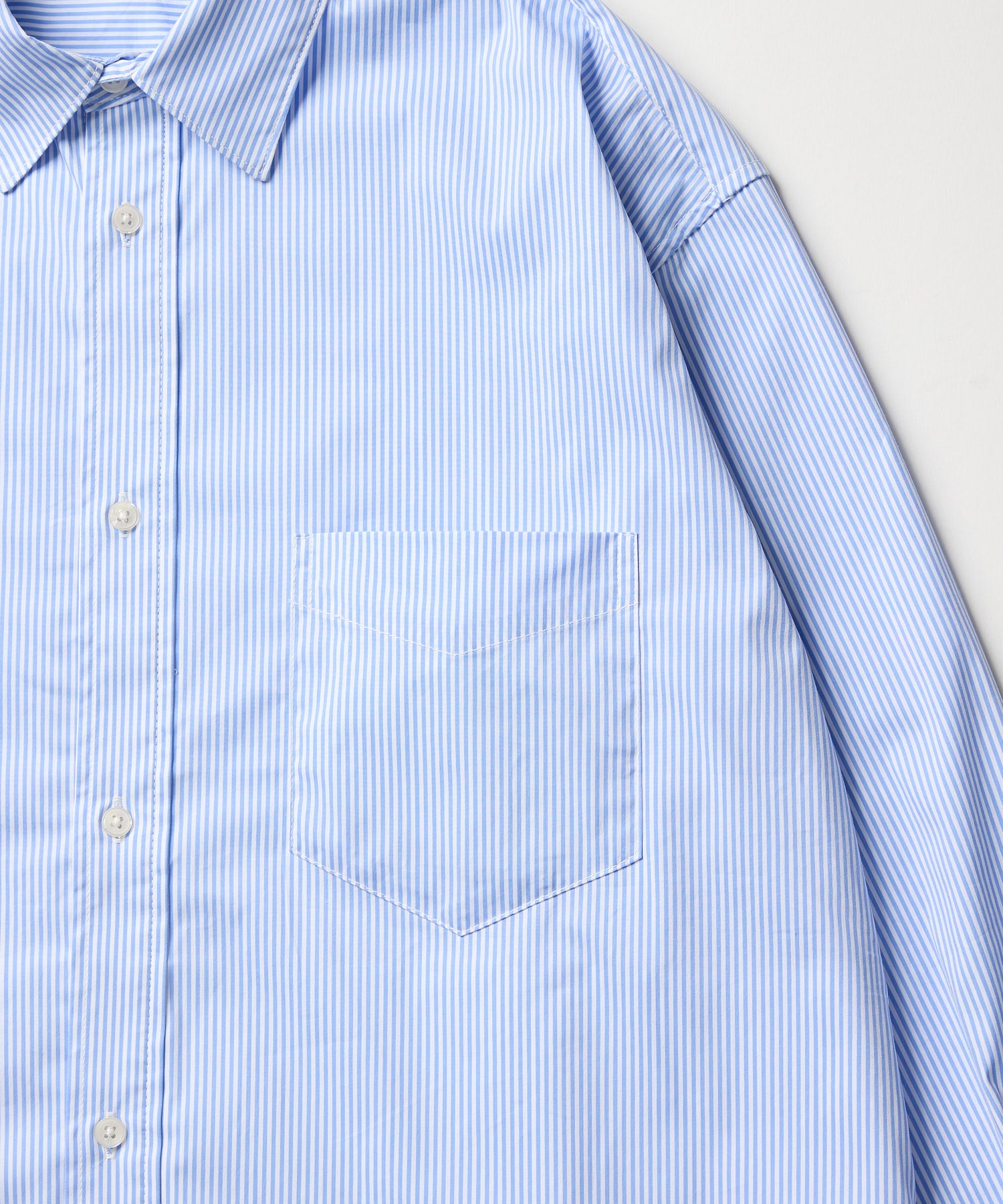 宽松条纹长袖衬衫