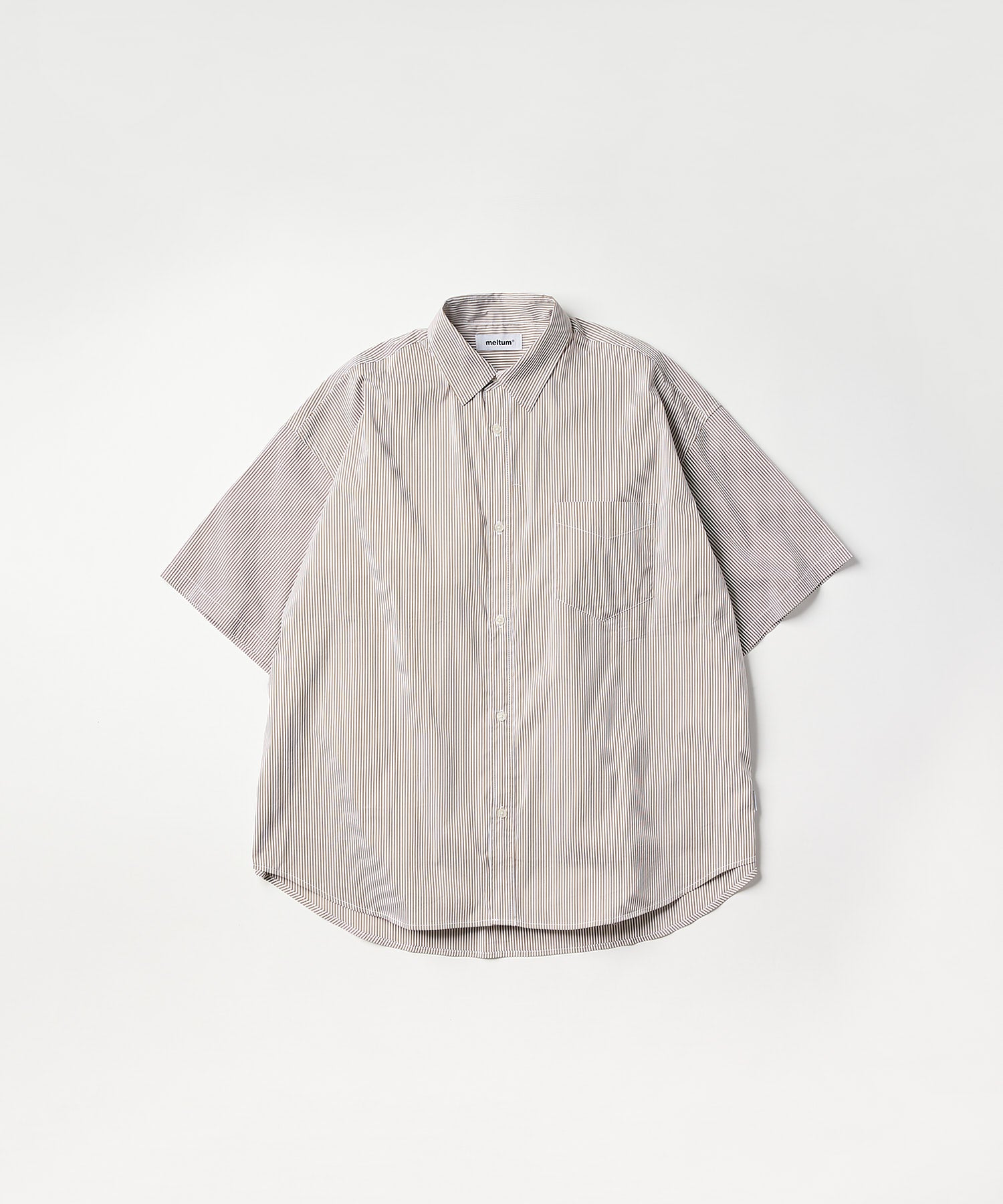 宽松条纹短袖衬衫