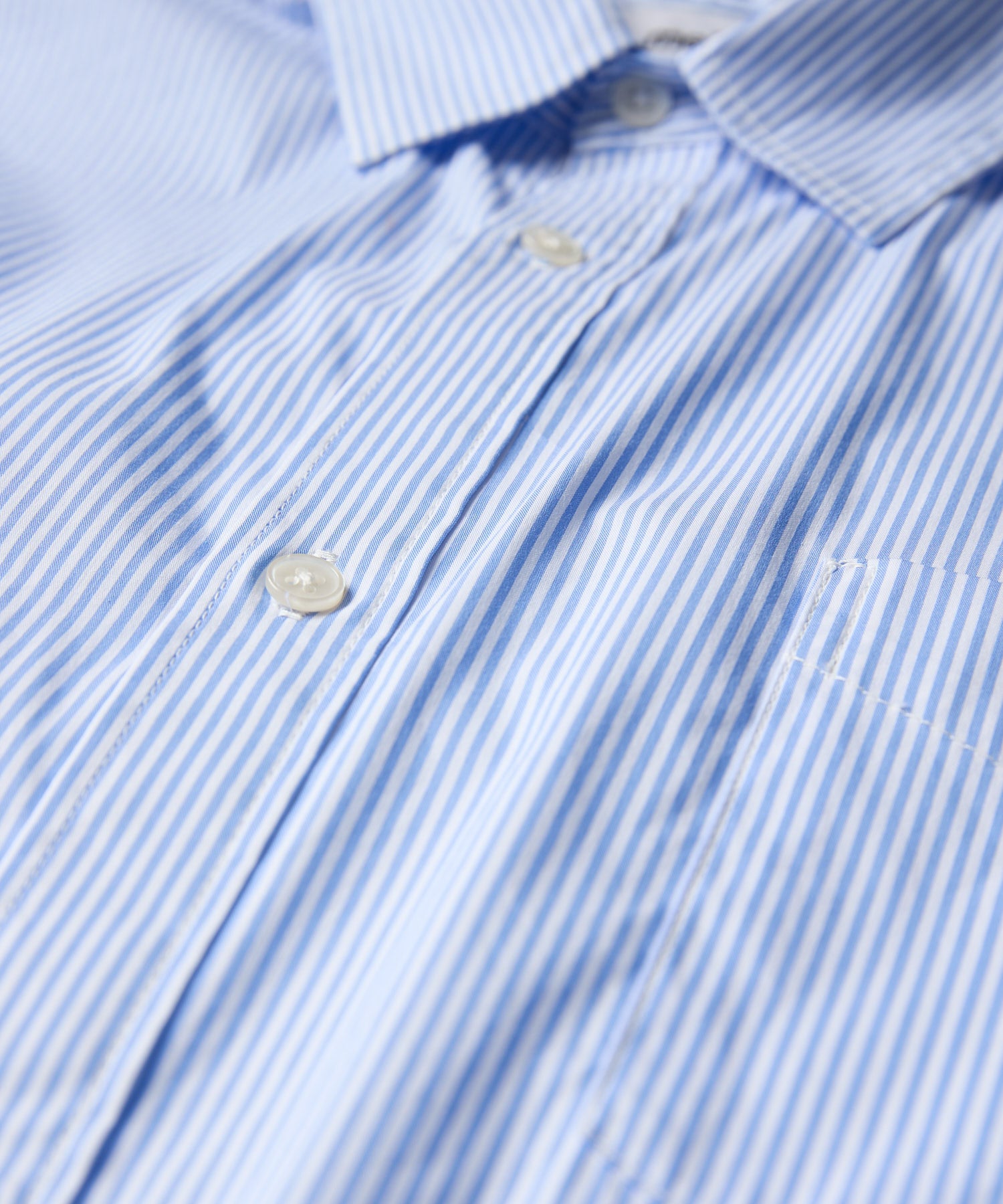 宽松条纹短袖衬衫