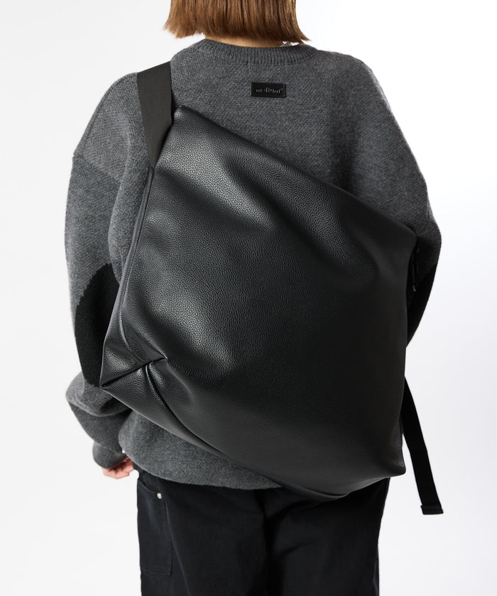 LEATHER MESSENGER BAG