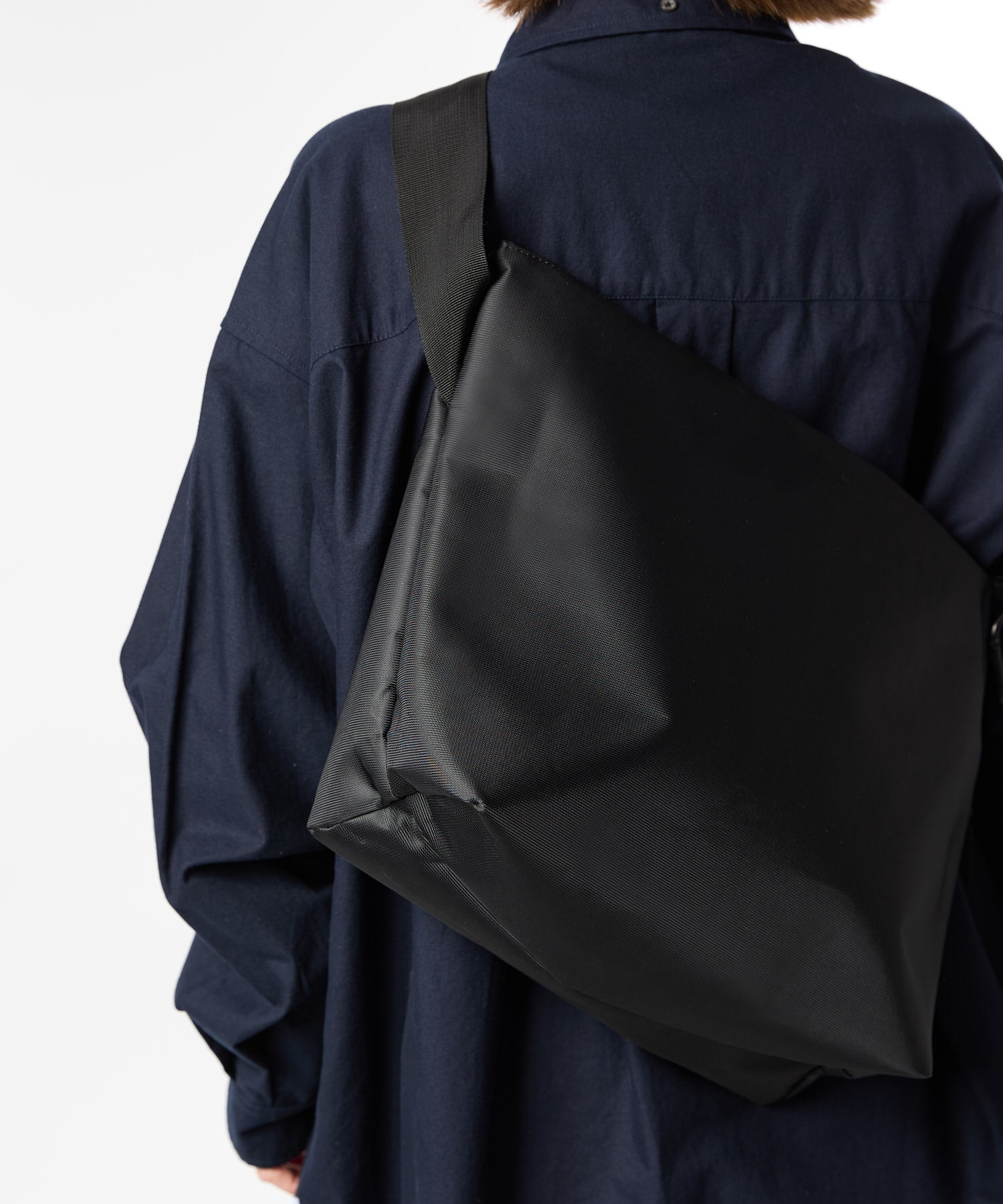 【9.17 WED 18:00- IN STOCK】NYLON MESSENGER BAG(M)
