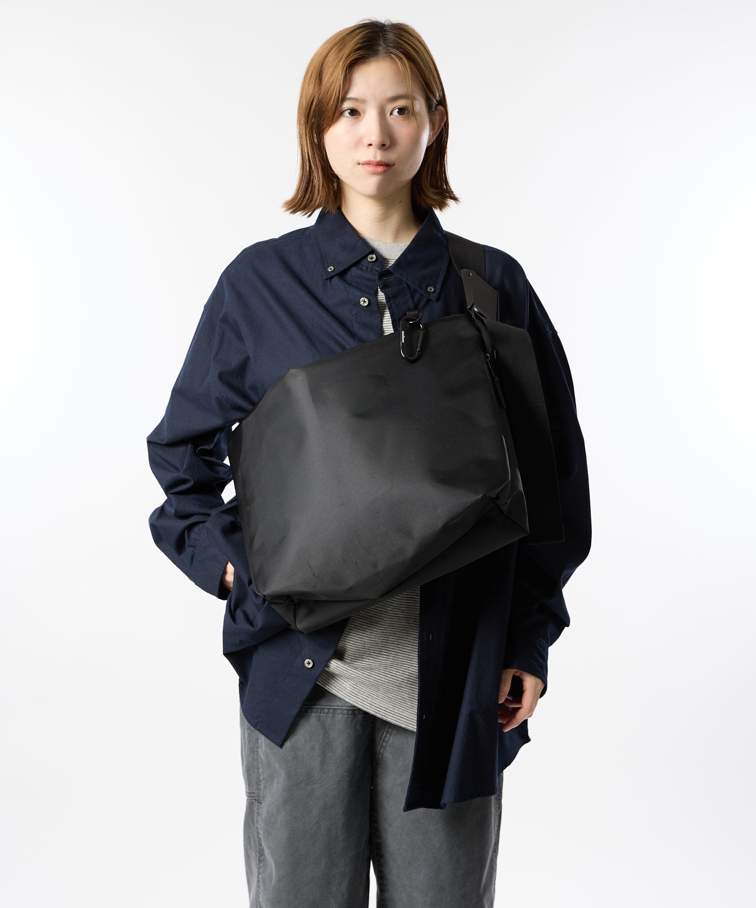 NYLON MESSENGER BAG(M)