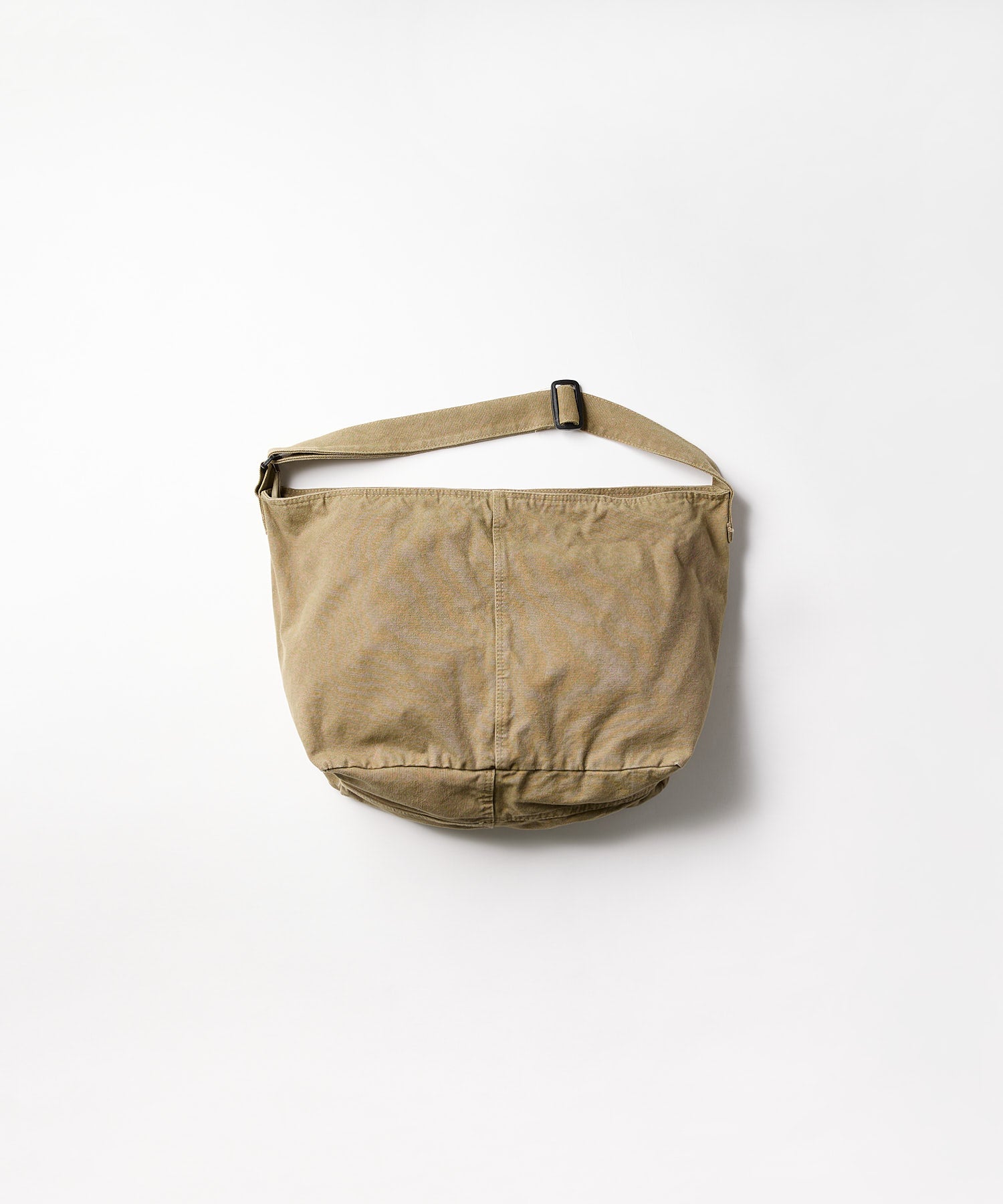 CANVAS MESSENGER BAG