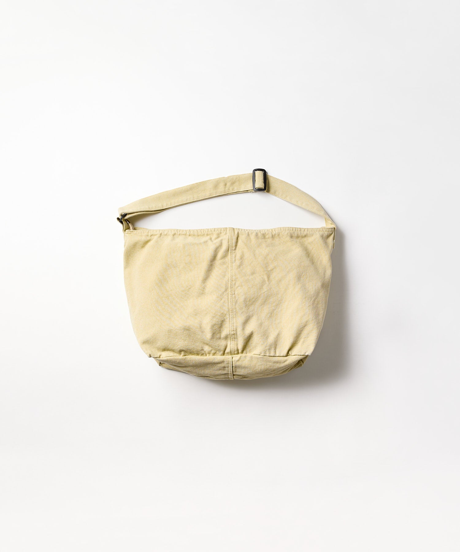 CANVAS MESSENGER BAG