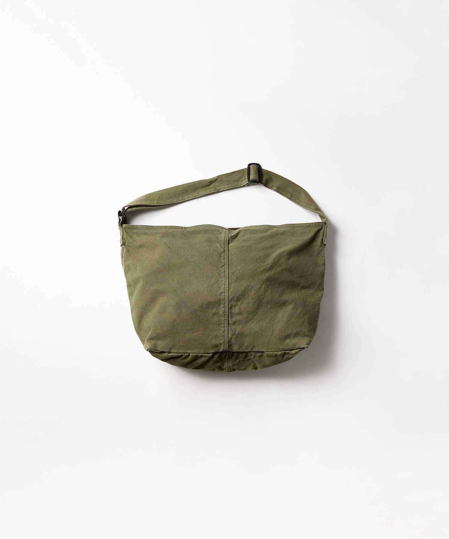 CANVAS MESSENGER BAG