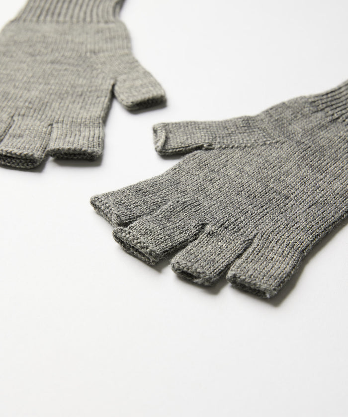FINGERLESS KNIT GLOVES