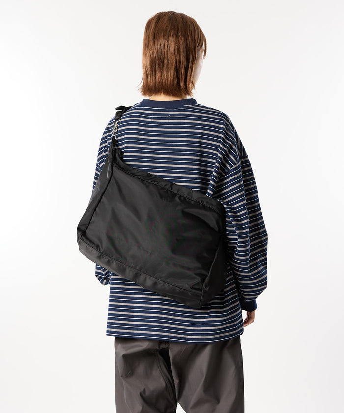 POUCH SHOULDER BAG