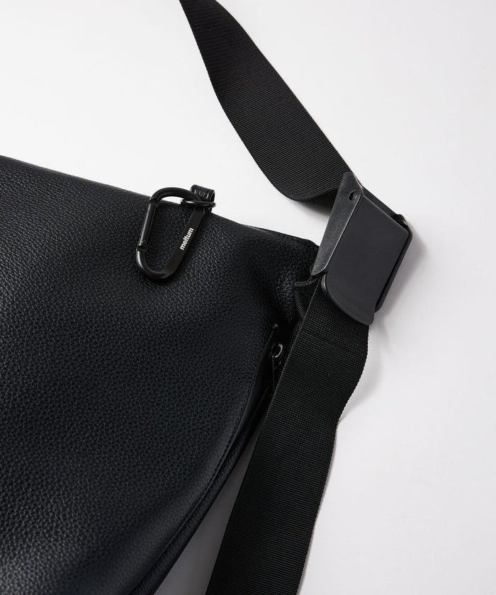 LEATHER MESSENGER BAG(M)