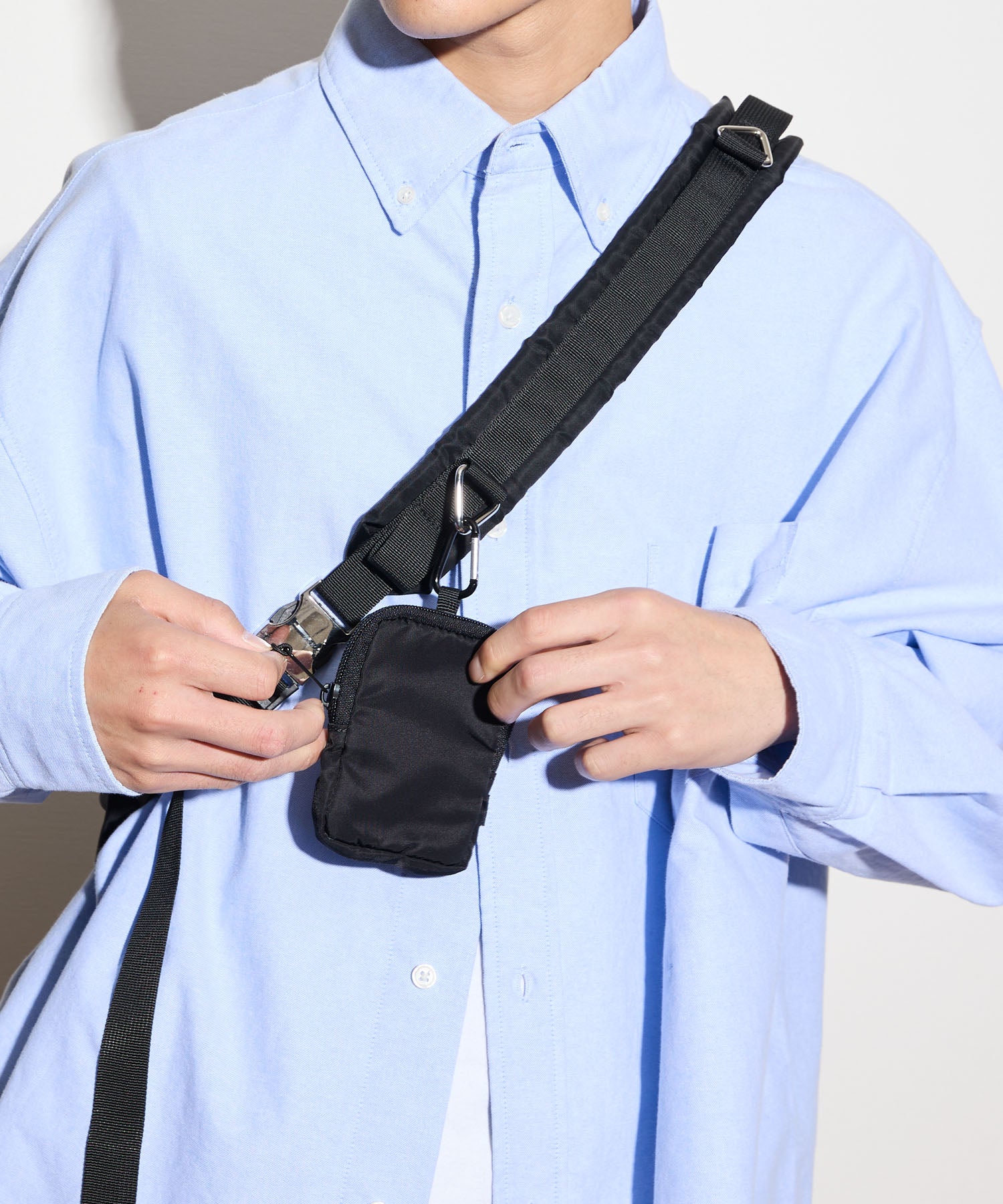 POUCH SHOULDER BAG