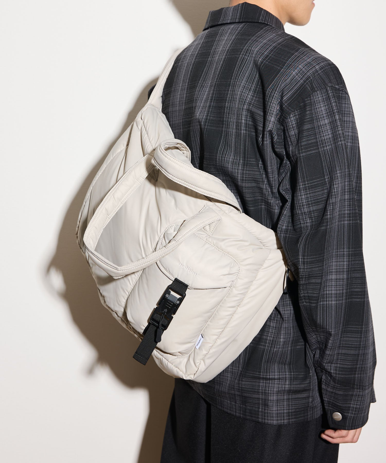 PADDING SHOULDER BAG