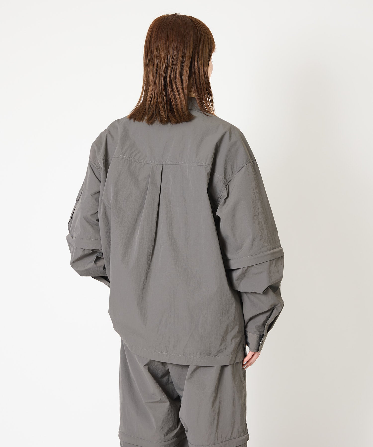 DETACHABLE TECH SHIRT