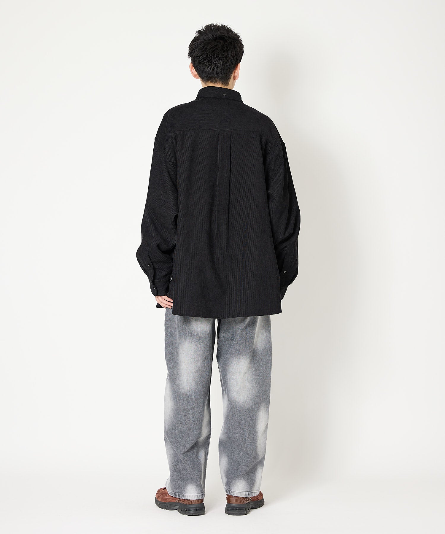 大廓形灯芯绒衬衫