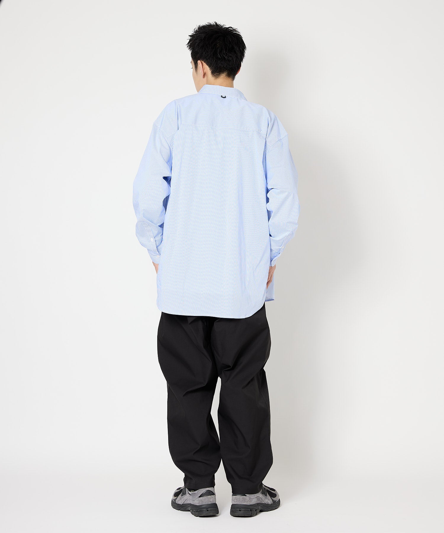 宽松条纹长袖衬衫