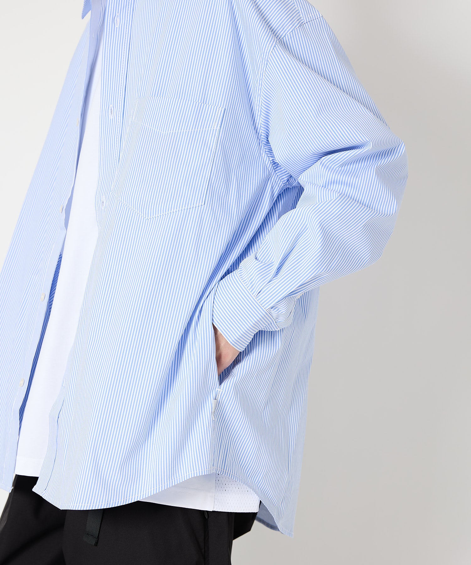 宽松条纹长袖衬衫